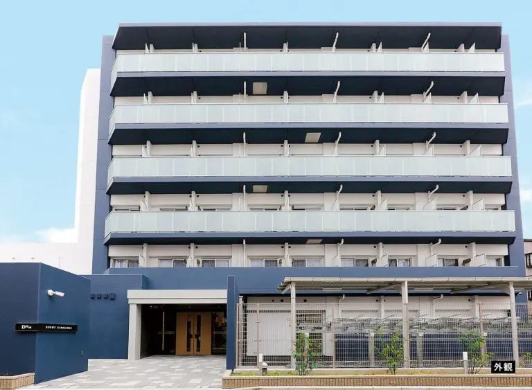 ドーミー近大前の外観と内観イメージ。2022年オープンの築浅物件